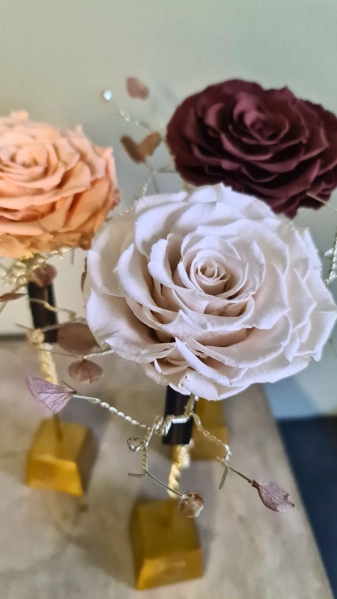 Rose på stativ